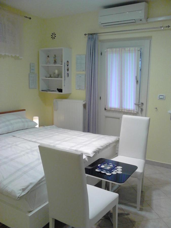 Room Sarah Рієка Номер фото